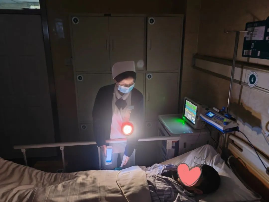 小夜灯1.jpg 小夜灯1.jpg